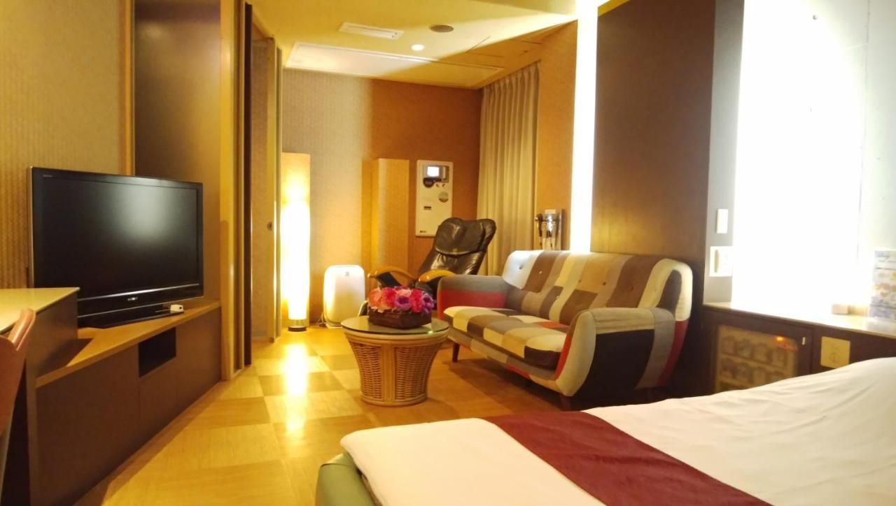 La.Festa (Adults Only) Hotel ทากามัตสึ ภายนอก รูปภาพ