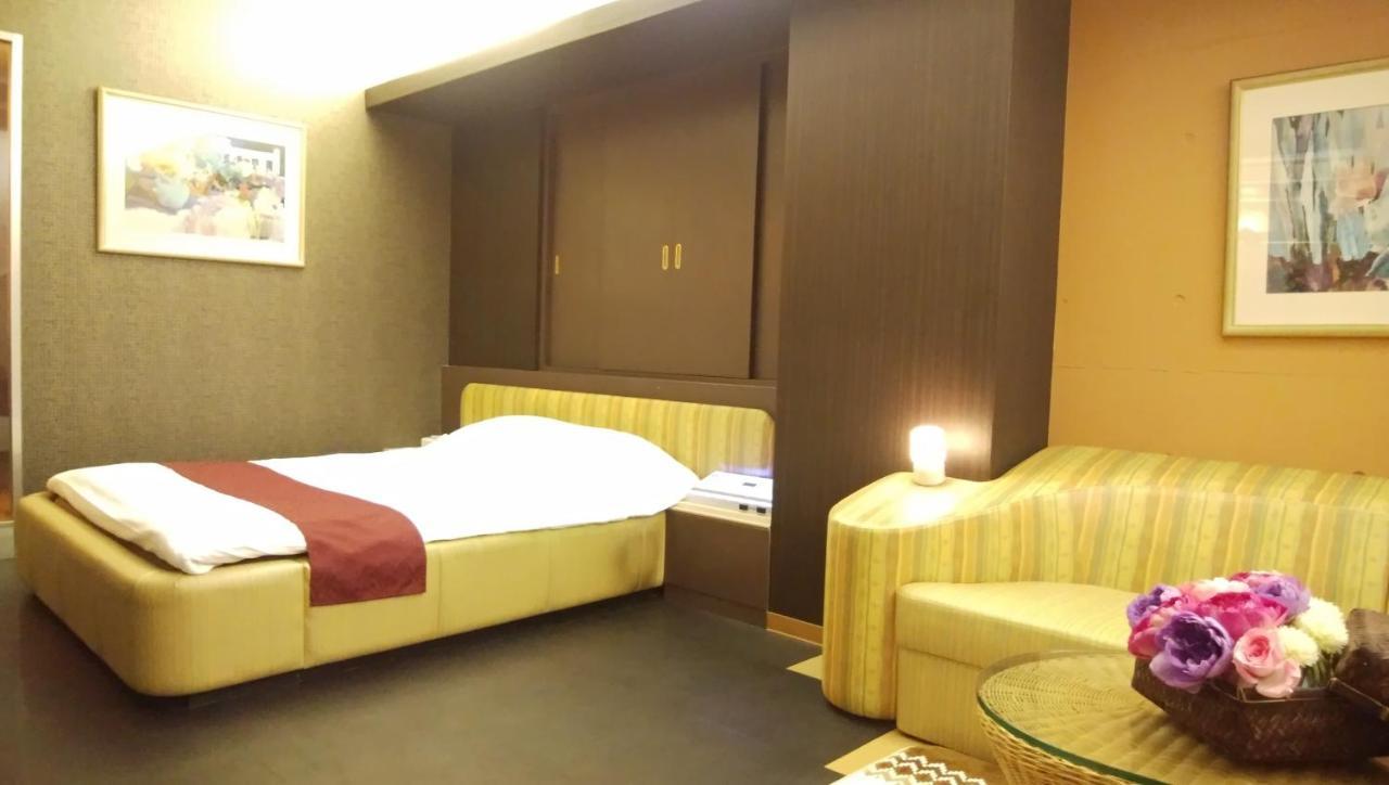 La.Festa (Adults Only) Hotel ทากามัตสึ ภายนอก รูปภาพ